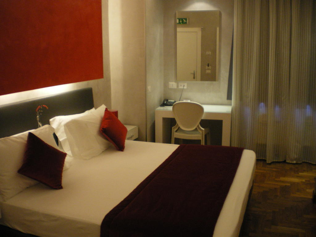 Gente Di Notte Hotel ฟรัสกาตี ภายนอก รูปภาพ