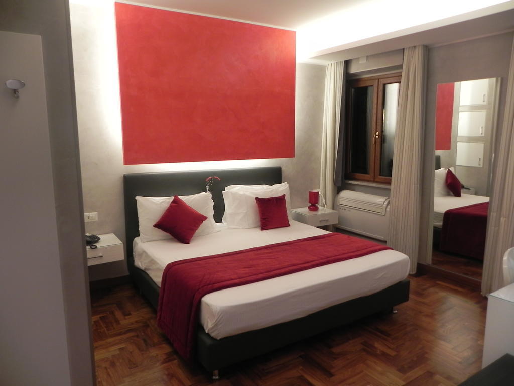 Gente Di Notte Hotel ฟรัสกาตี ห้อง รูปภาพ